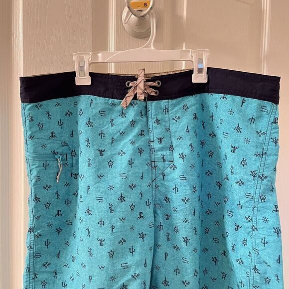 Patagonia Classic Wayfarers 21 in Boardshorts Swim Hieroglyphics Mens Size 38 - Picture 2 of 12